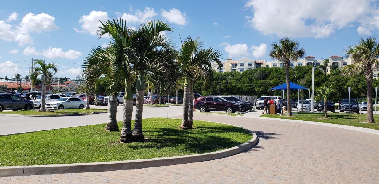 Ocean Vacation Breeze Lantana Exterior foto