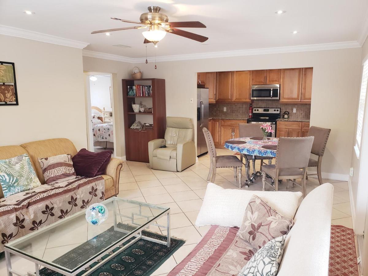 Ocean Vacation Breeze Lantana Exterior foto