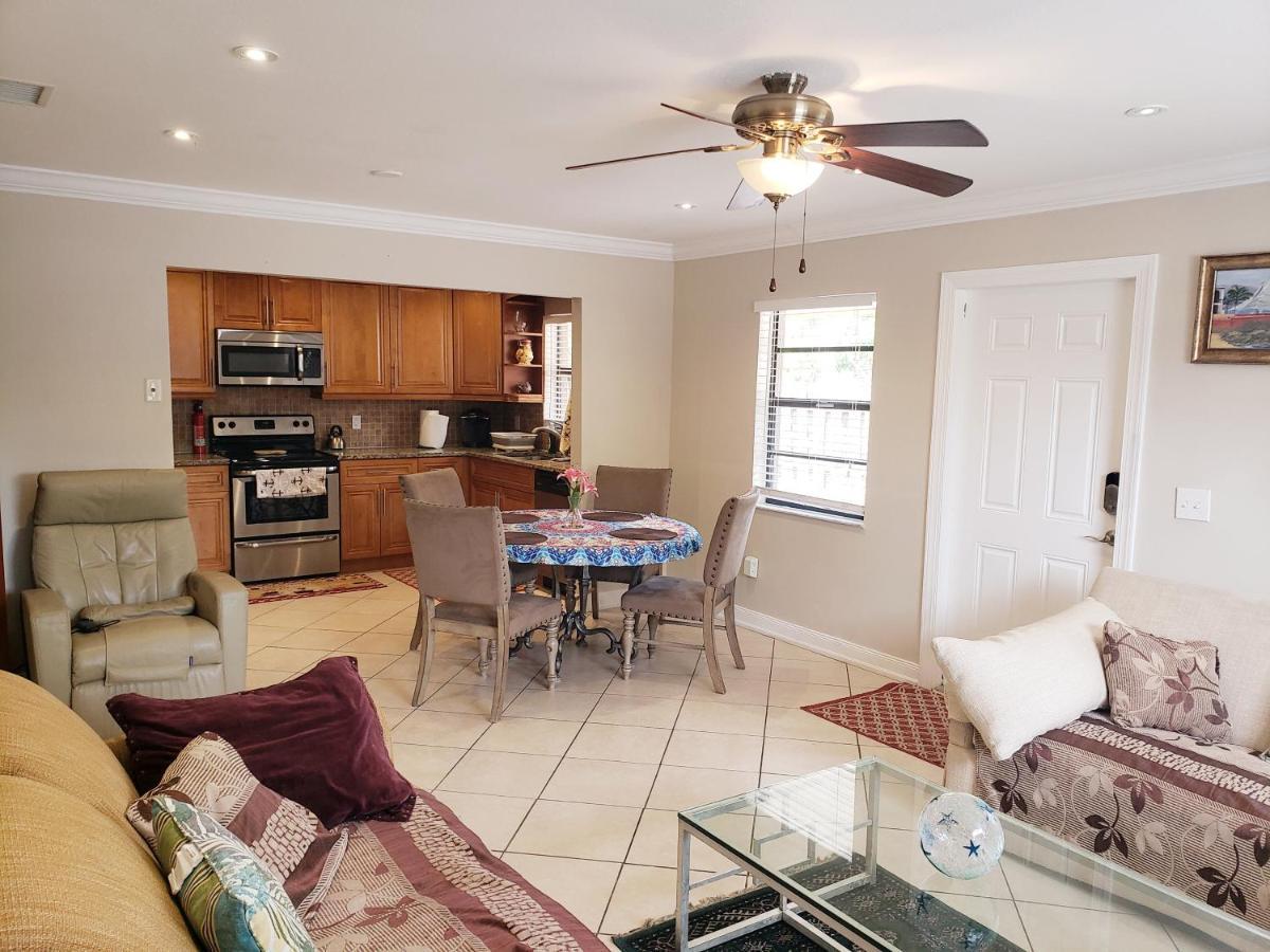 Ocean Vacation Breeze Lantana Exterior foto