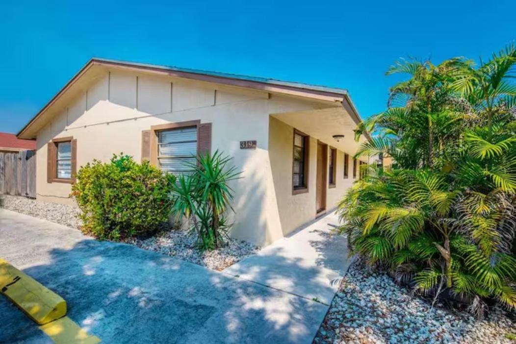 Ocean Vacation Breeze Lantana Exterior foto