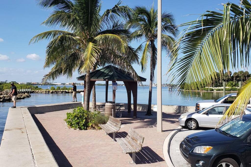 Ocean Vacation Breeze Lantana Exterior foto